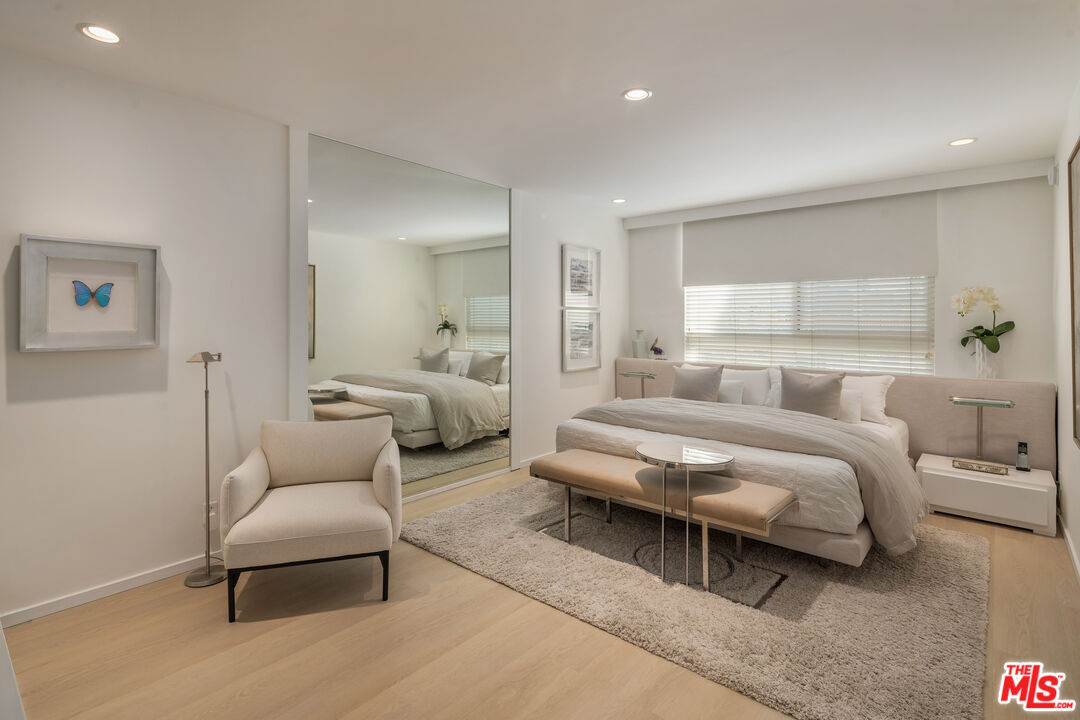 1745 Camino Palmero St Unit: 327