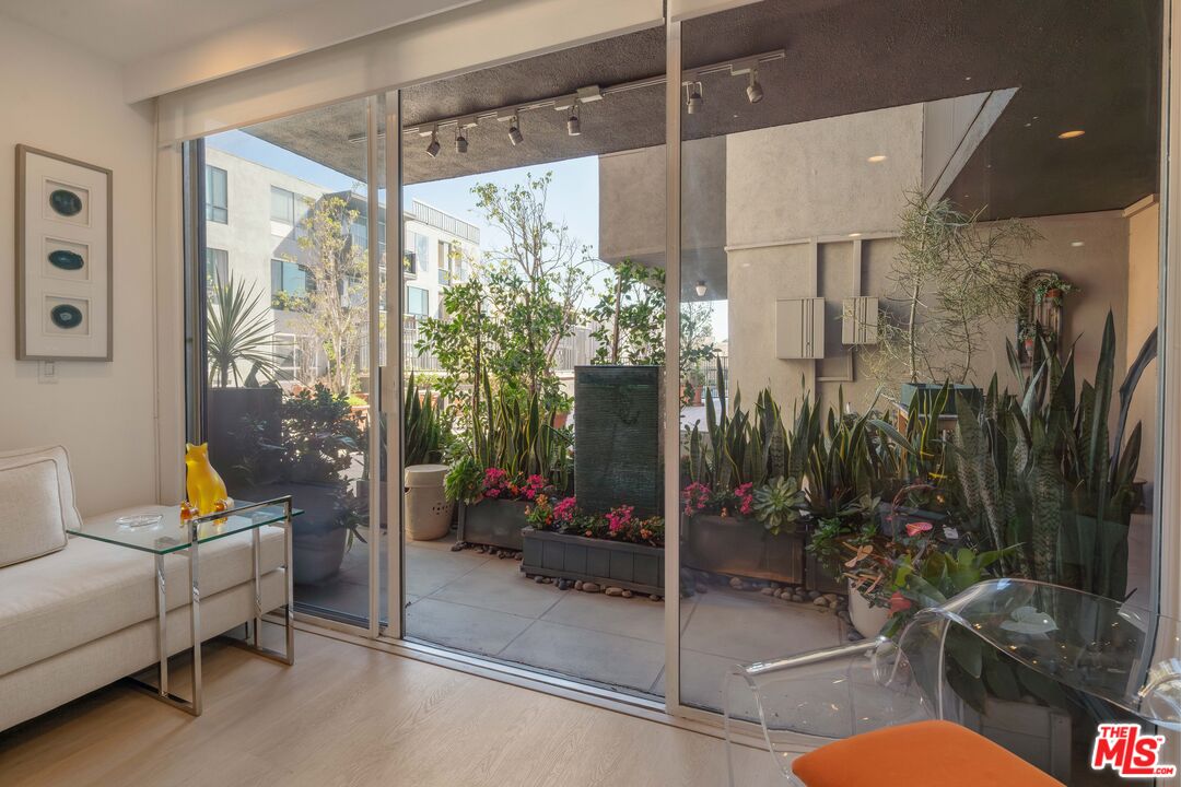 1745 Camino Palmero St Unit: 327