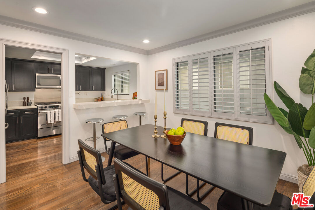 1226 N Kings Rd Unit: 4