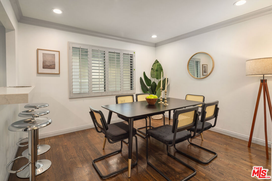 1226 N Kings Rd Unit: 4