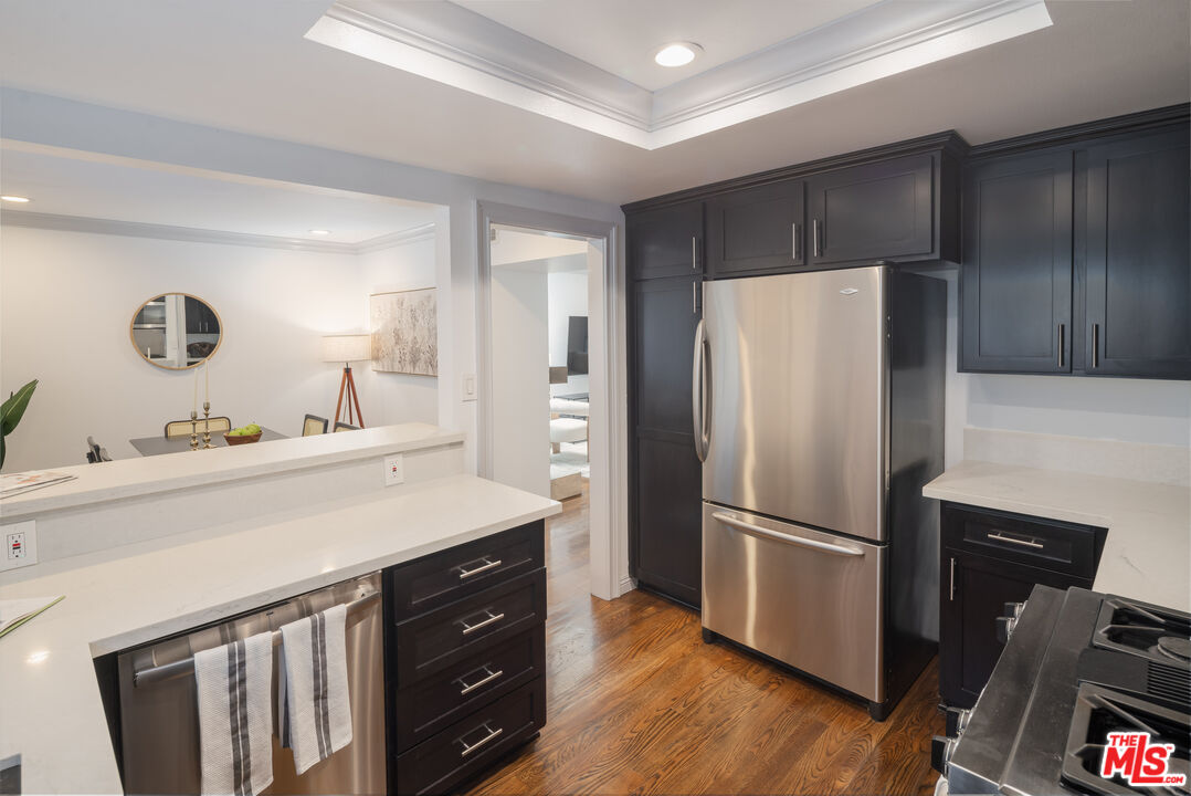 1226 N Kings Rd Unit: 4