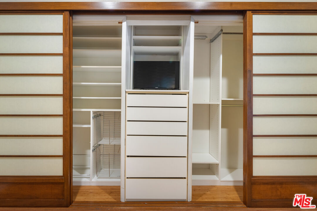 1133 N Clark St Unit: 103