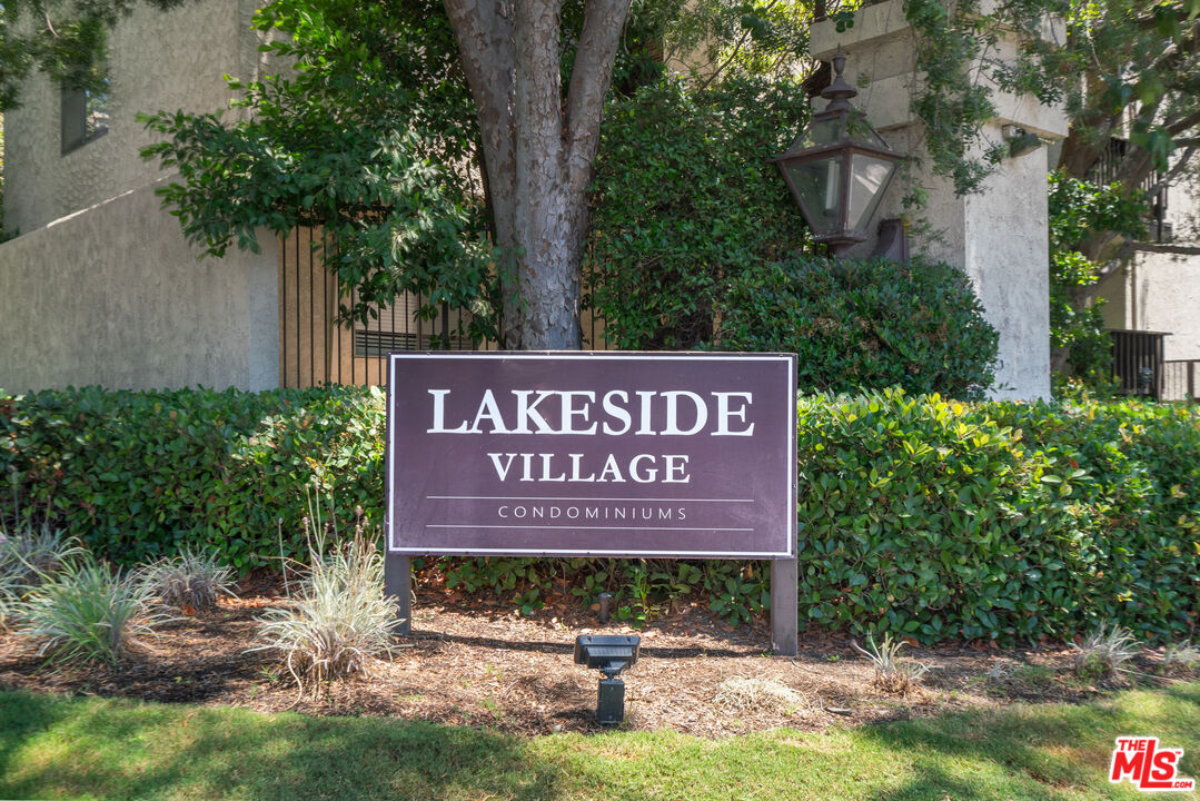 9107 Summertime Ln