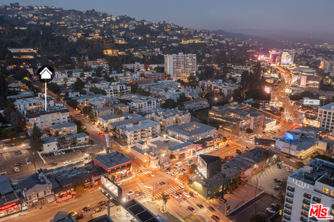 1133 N Clark St Unit: 103