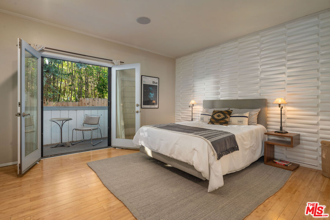 1133 N Clark St Unit: 103