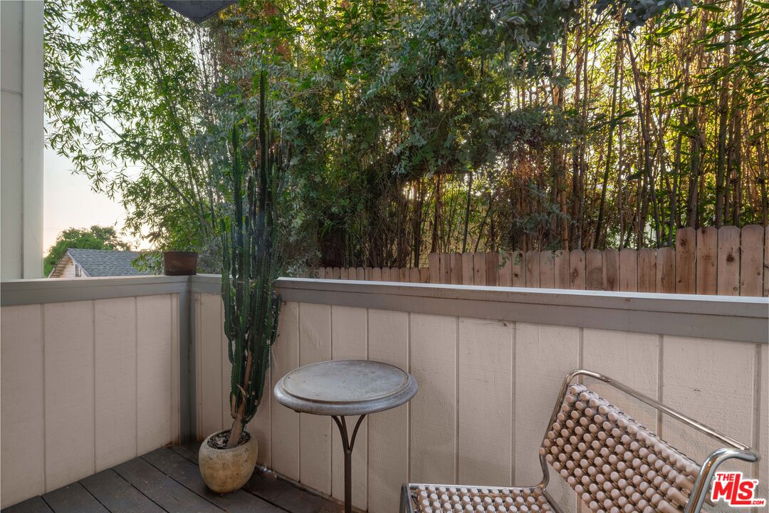 1133 N Clark St Unit: 103