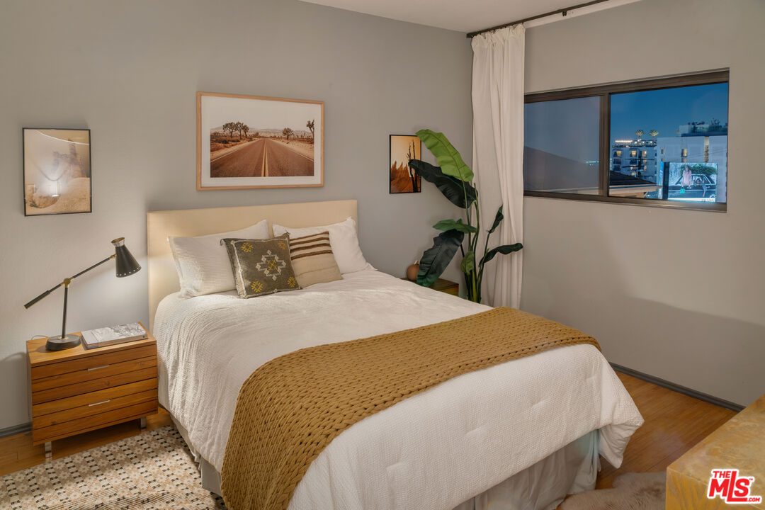 1133 N Clark St Unit: 103