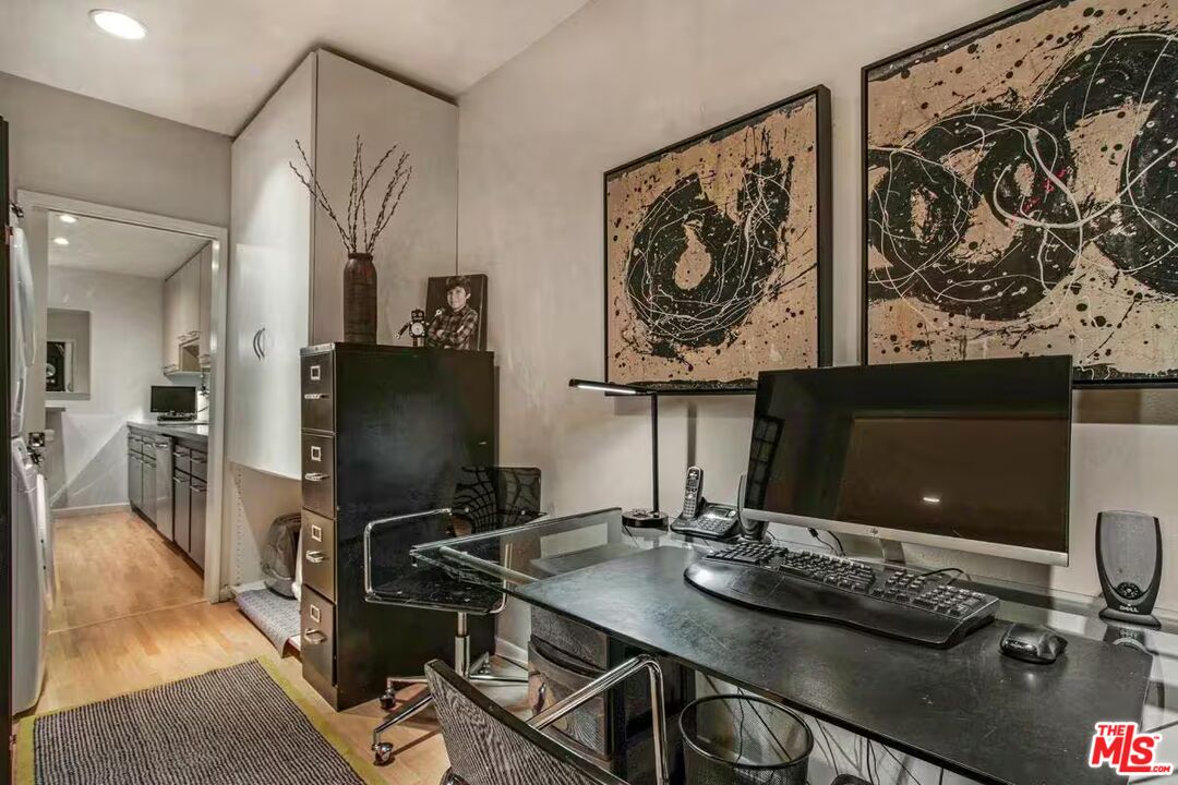 8550 Holloway Dr Unit: 305