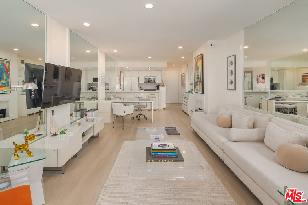 1745 Camino Palmero St Unit: 327