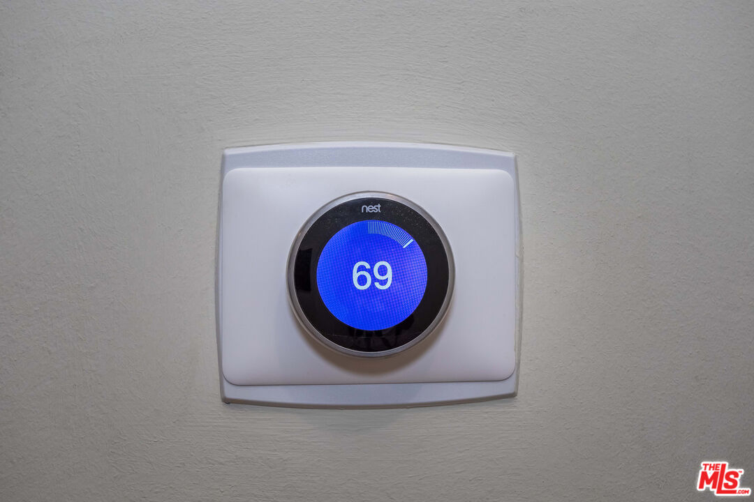 1221 N Kings Rd Unit: 307