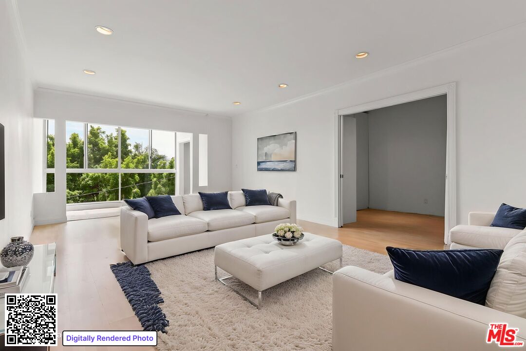 8550 Holloway Dr Unit: 305