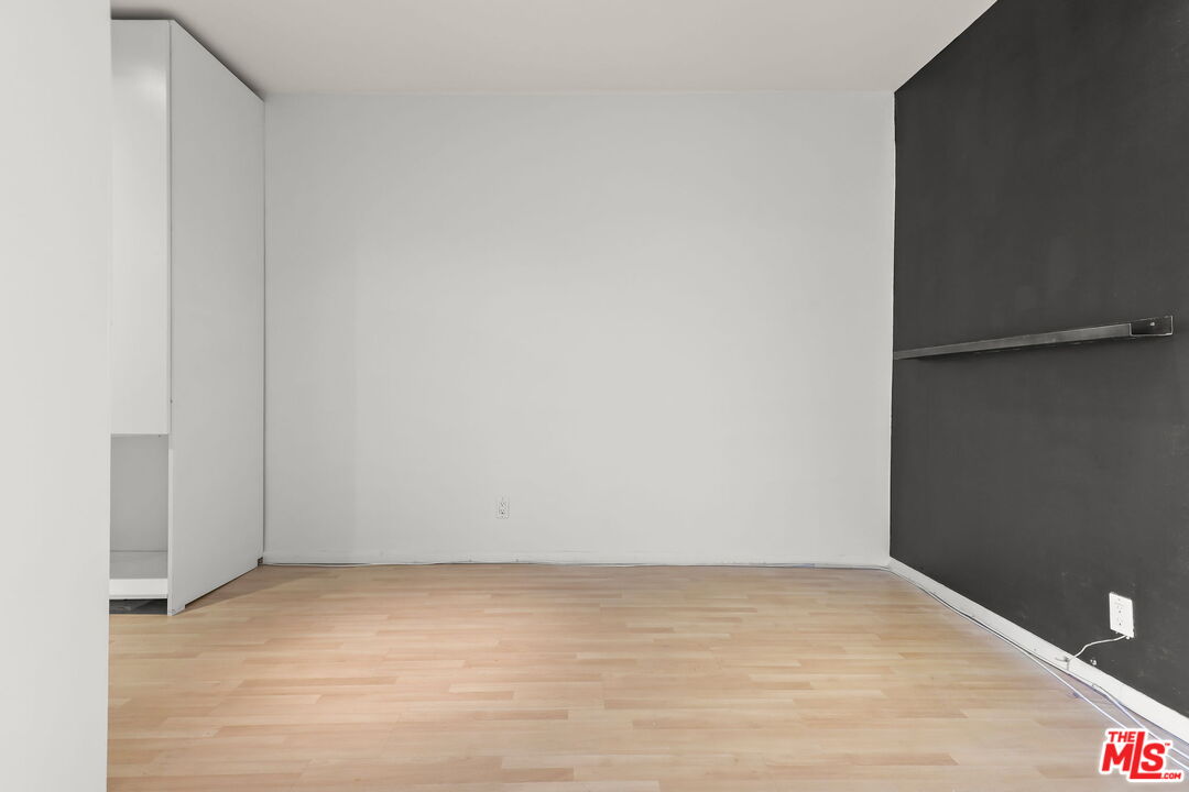 8550 Holloway Dr Unit: 305