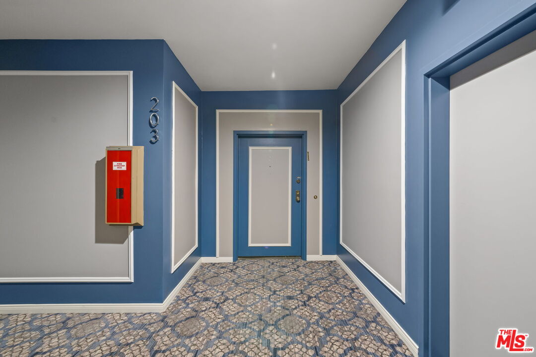 1210 N Kings Rd Unit: 203