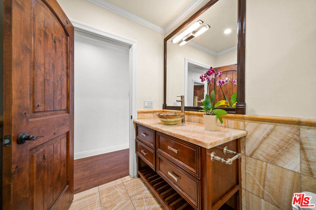 3370 Camino De La Cumbre