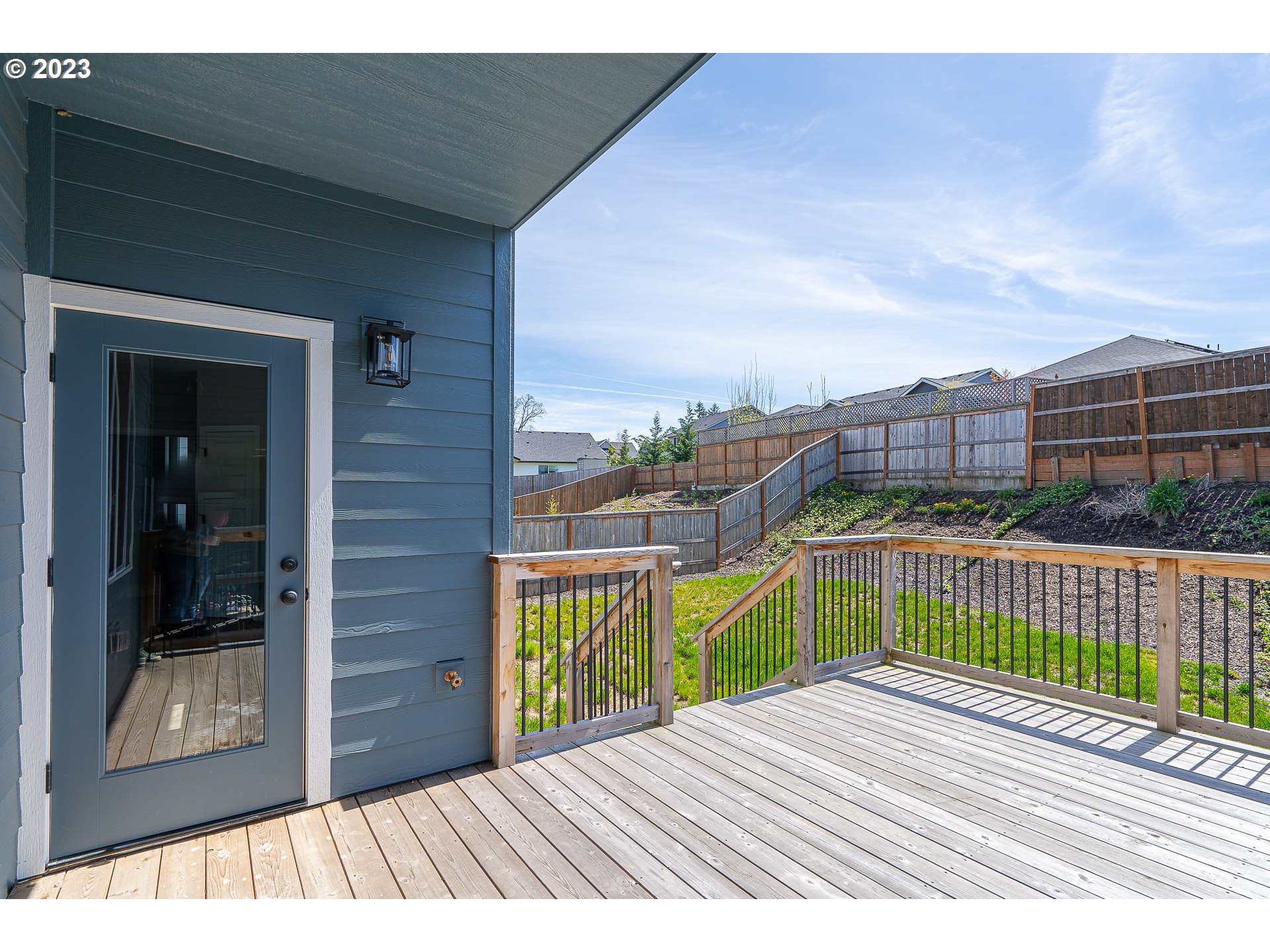 224 E TAYLOR DR