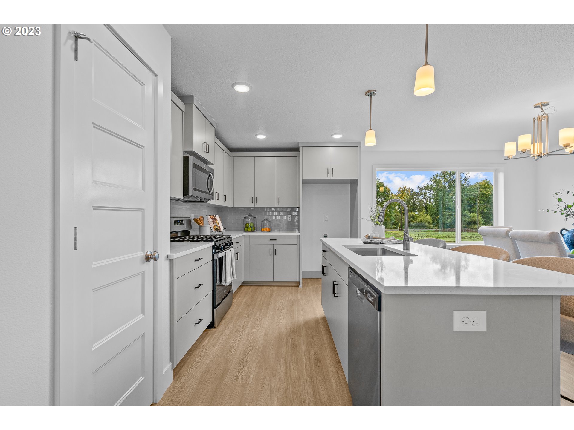 1006 GINGER ROOT CT