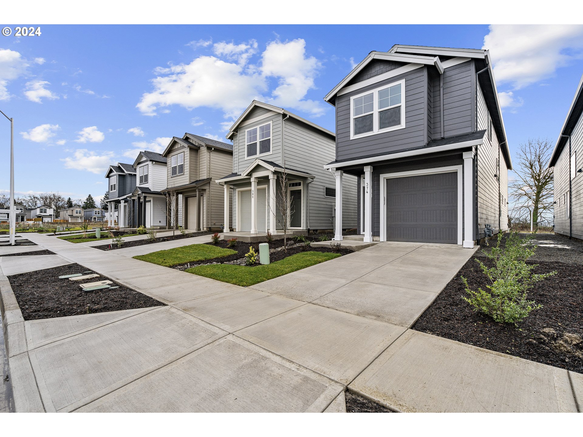 374 E London WAY