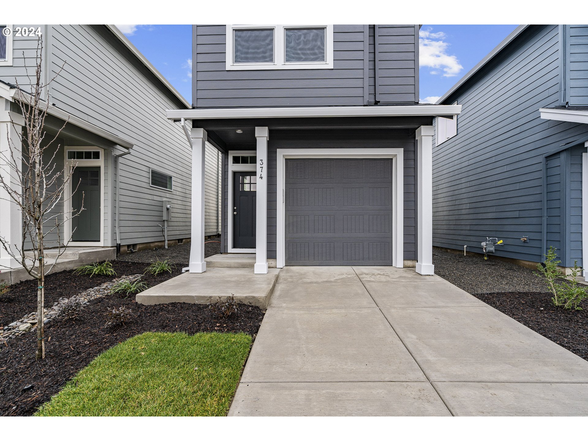 374 E London WAY