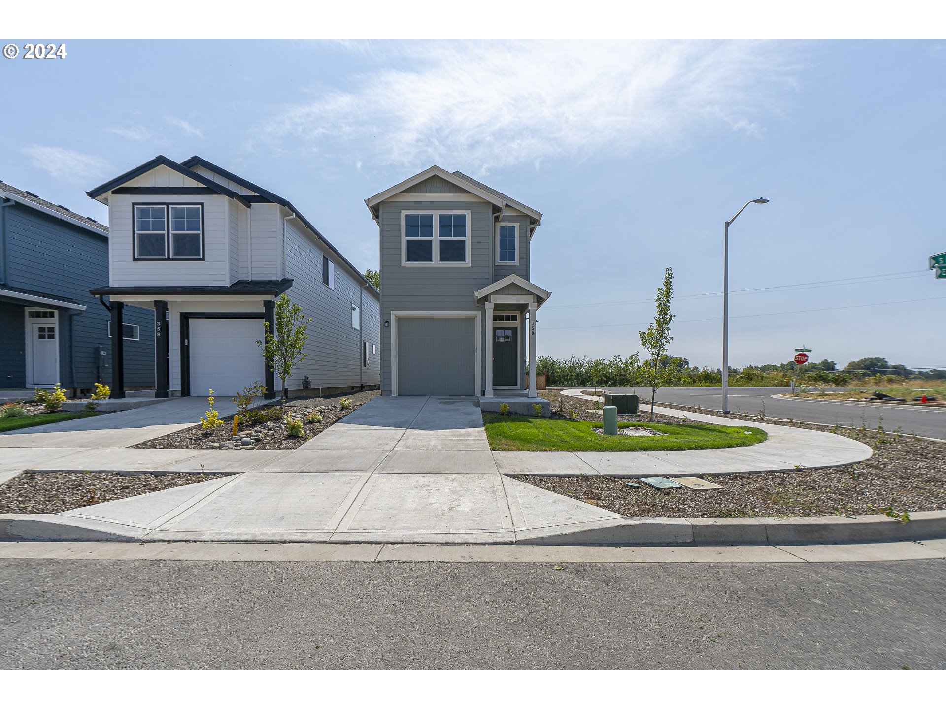 350 E LONDON WAY