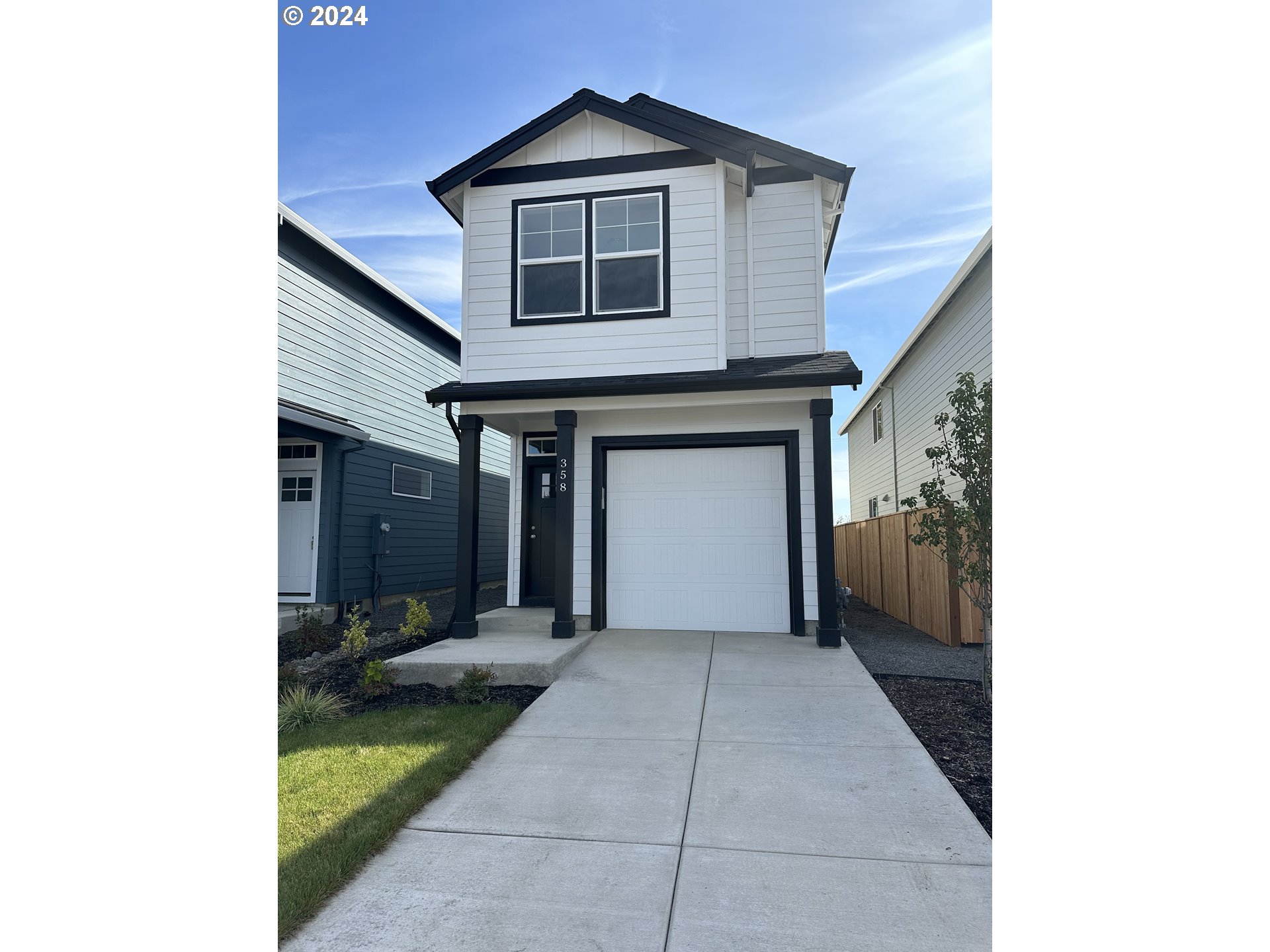 358 E LONDON WAY