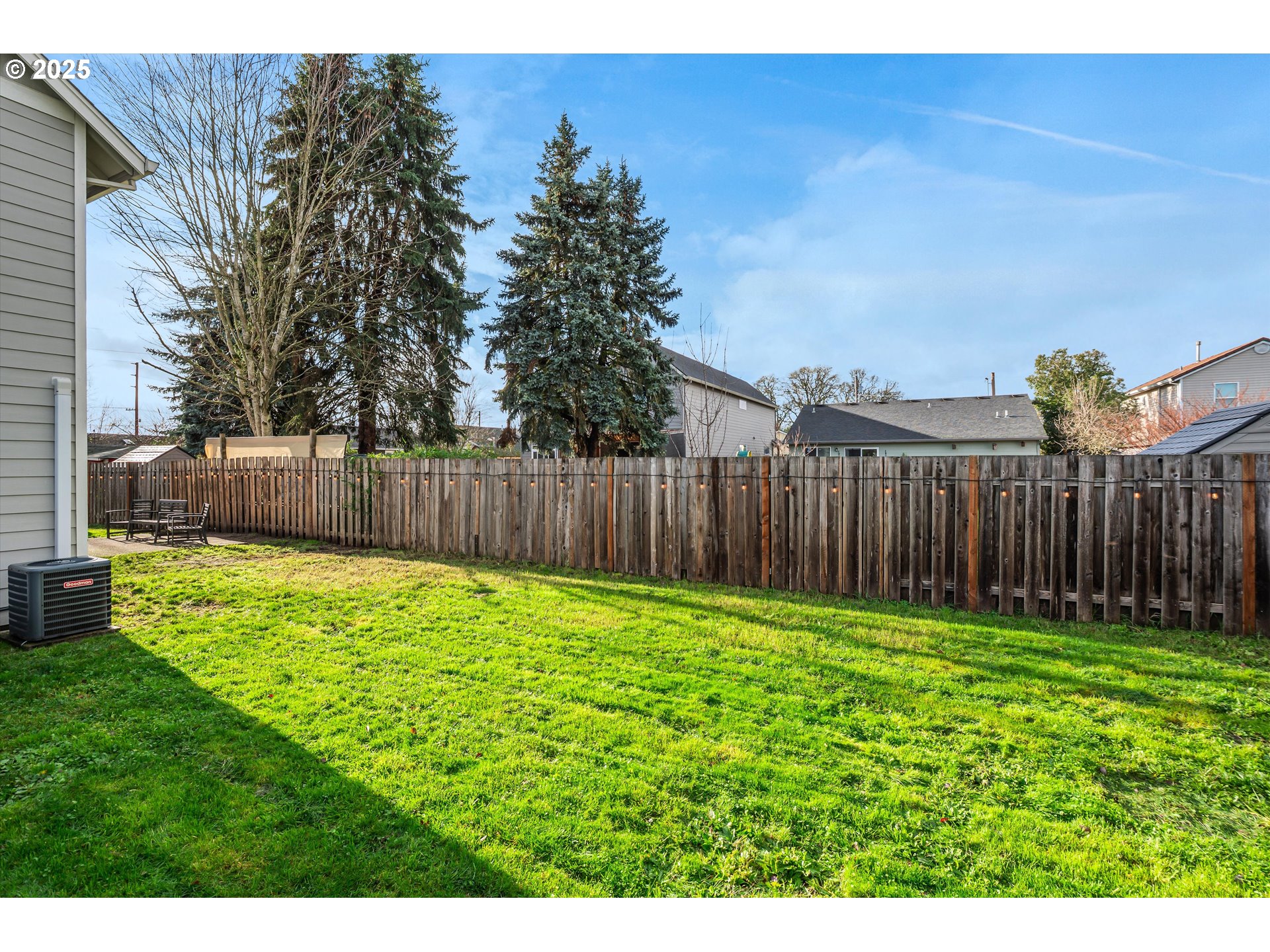 1506 E MILL CT