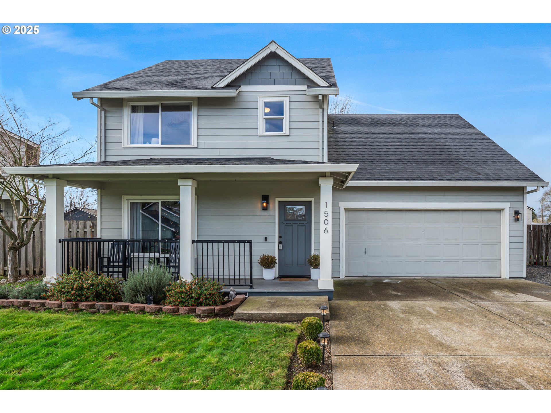 1506 E MILL CT