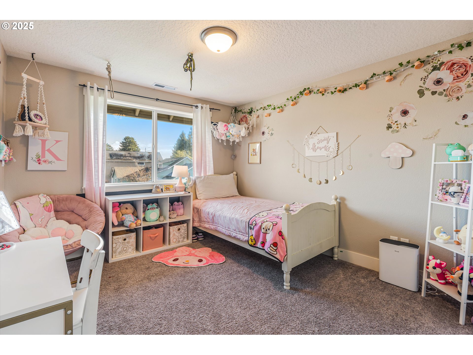 1506 E MILL CT