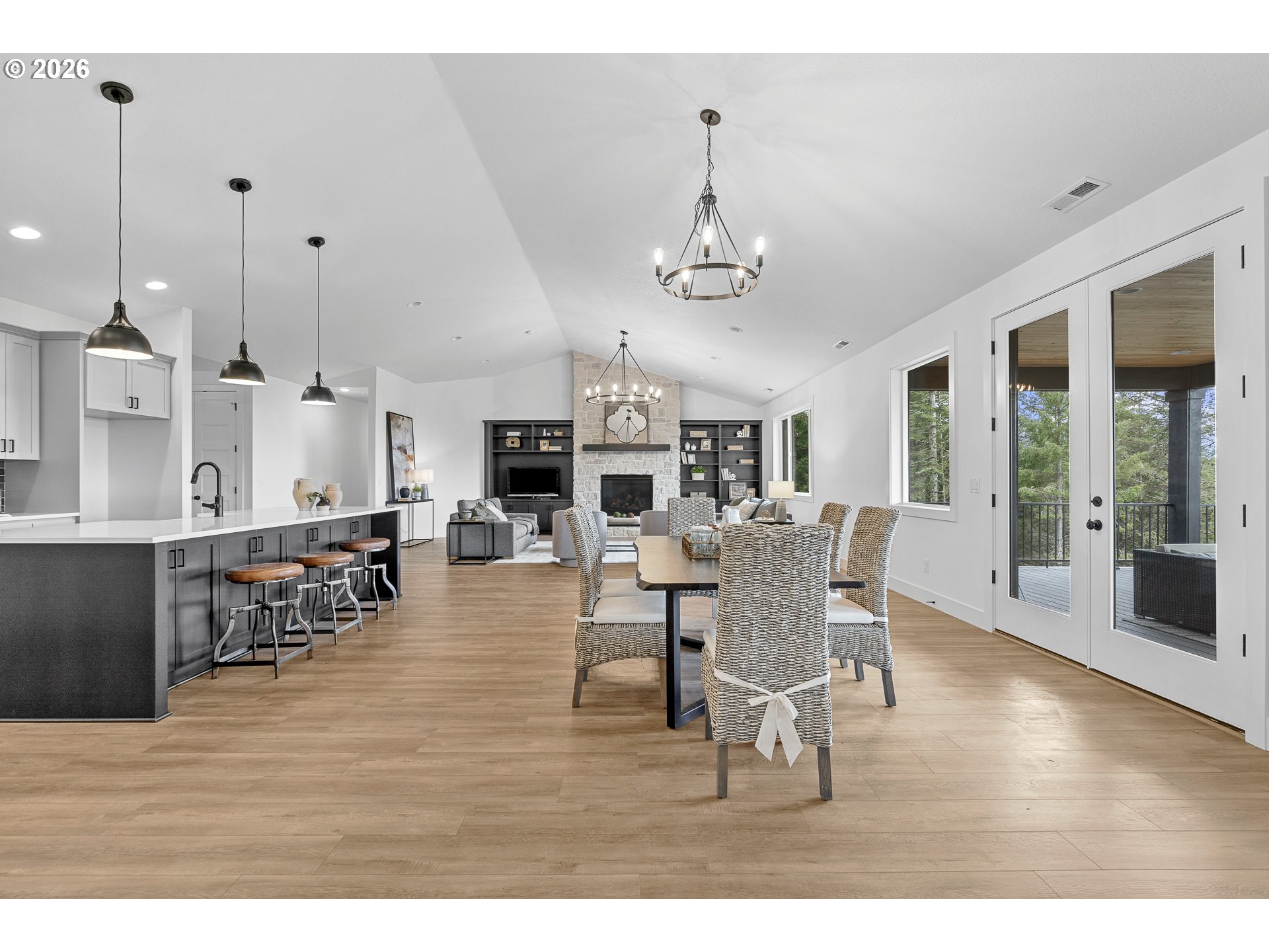 12655 NE GREENLEAF DR