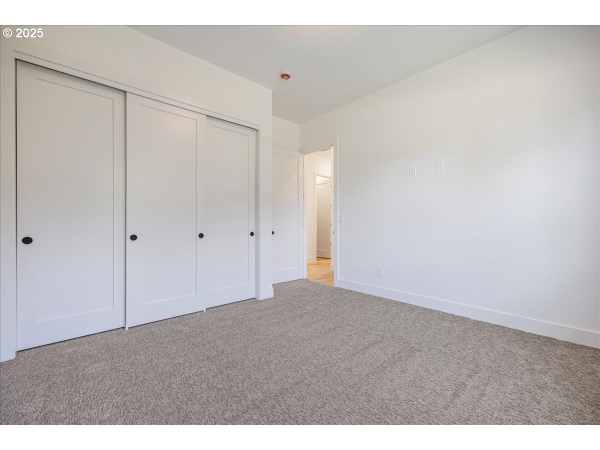 7168 SE EOLA HILLS RD