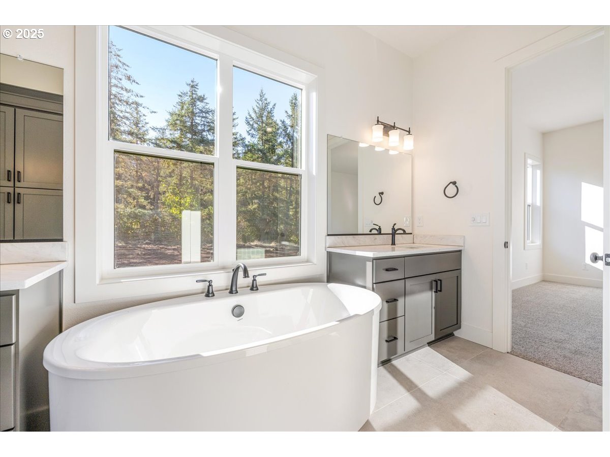 7168 SE EOLA HILLS RD