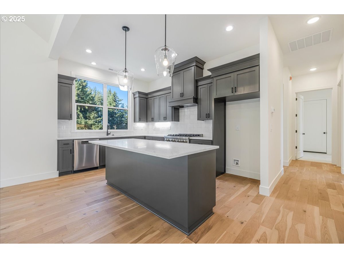 7168 SE EOLA HILLS RD