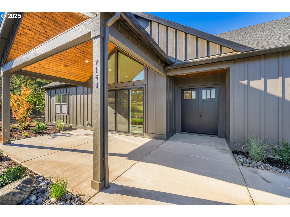 7168 SE EOLA HILLS RD