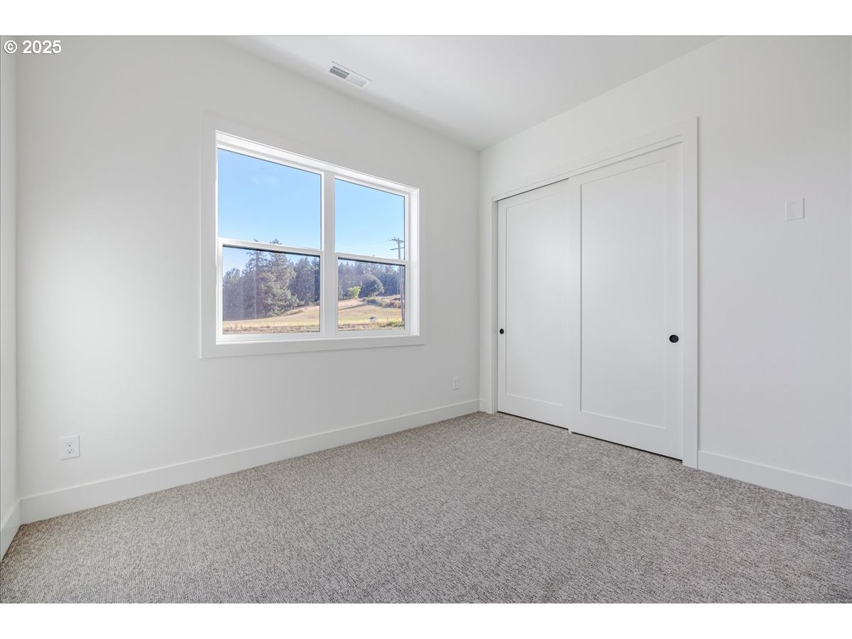 7168 SE EOLA HILLS RD
