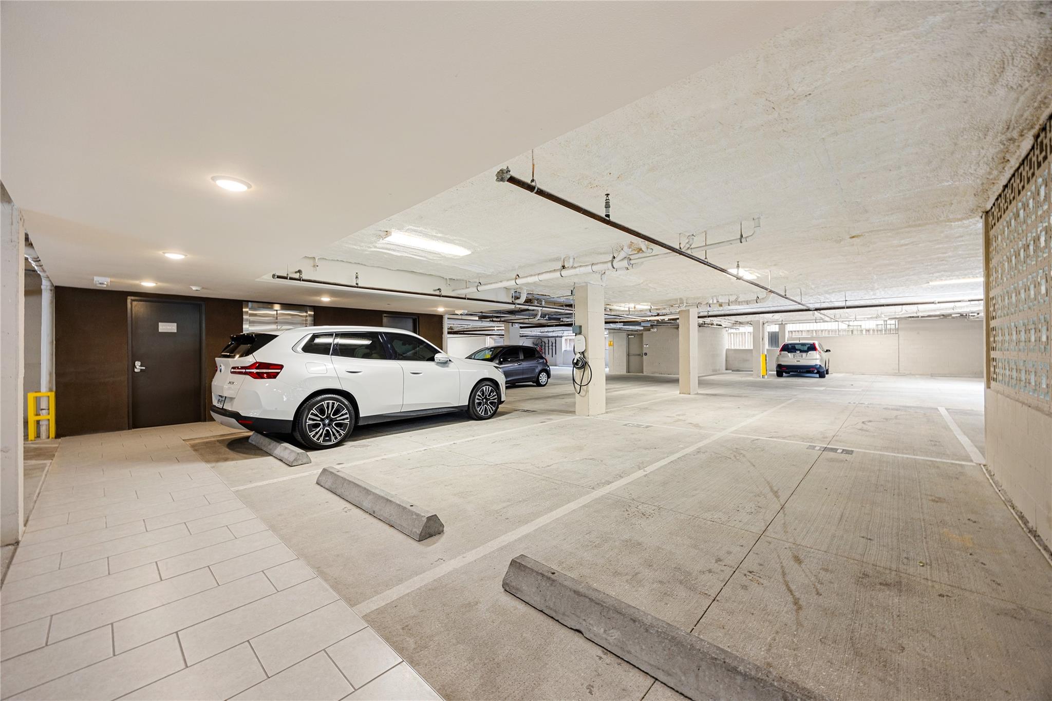4819 Caroline Street # 103