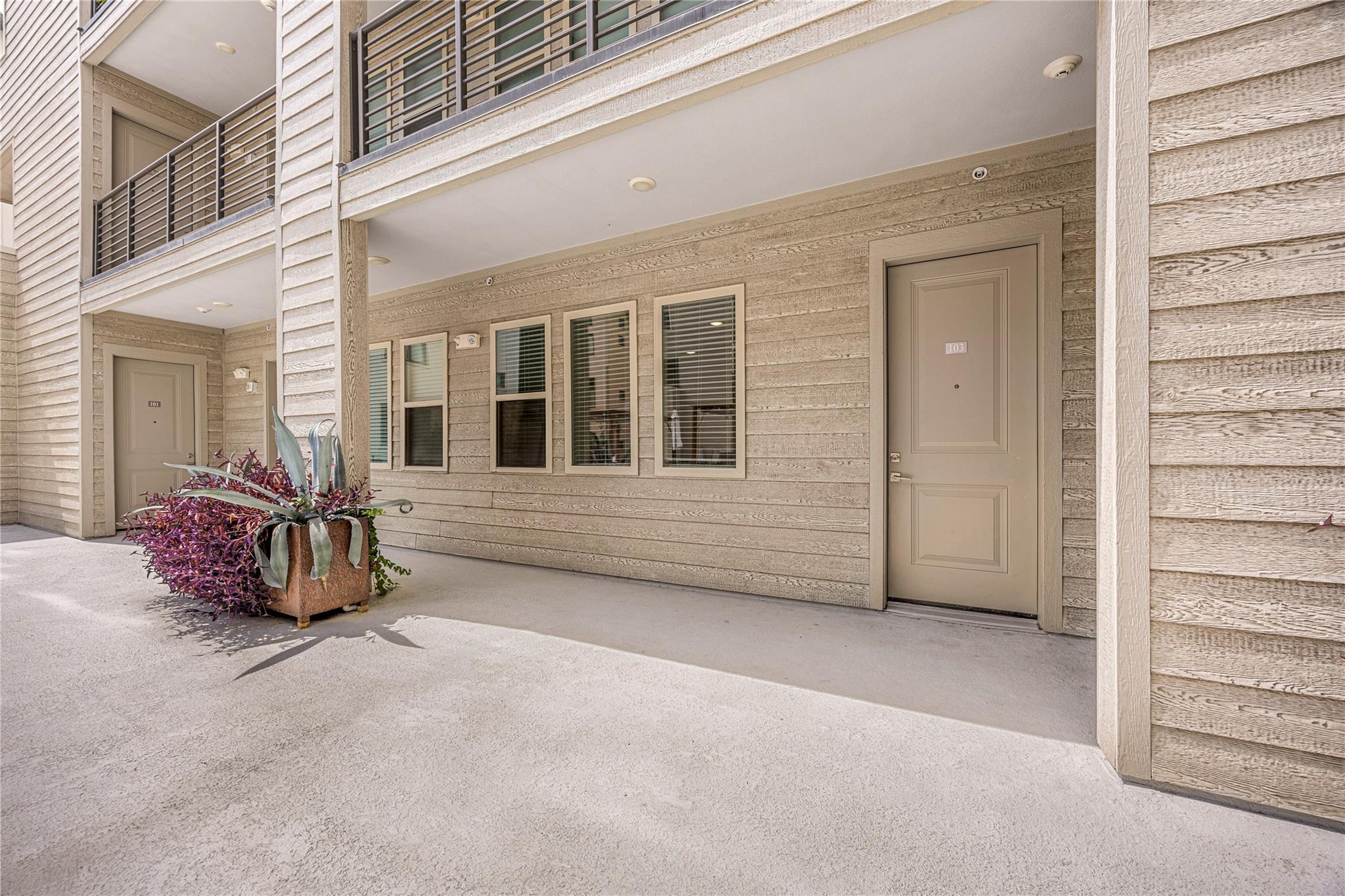4819 Caroline Street # 103