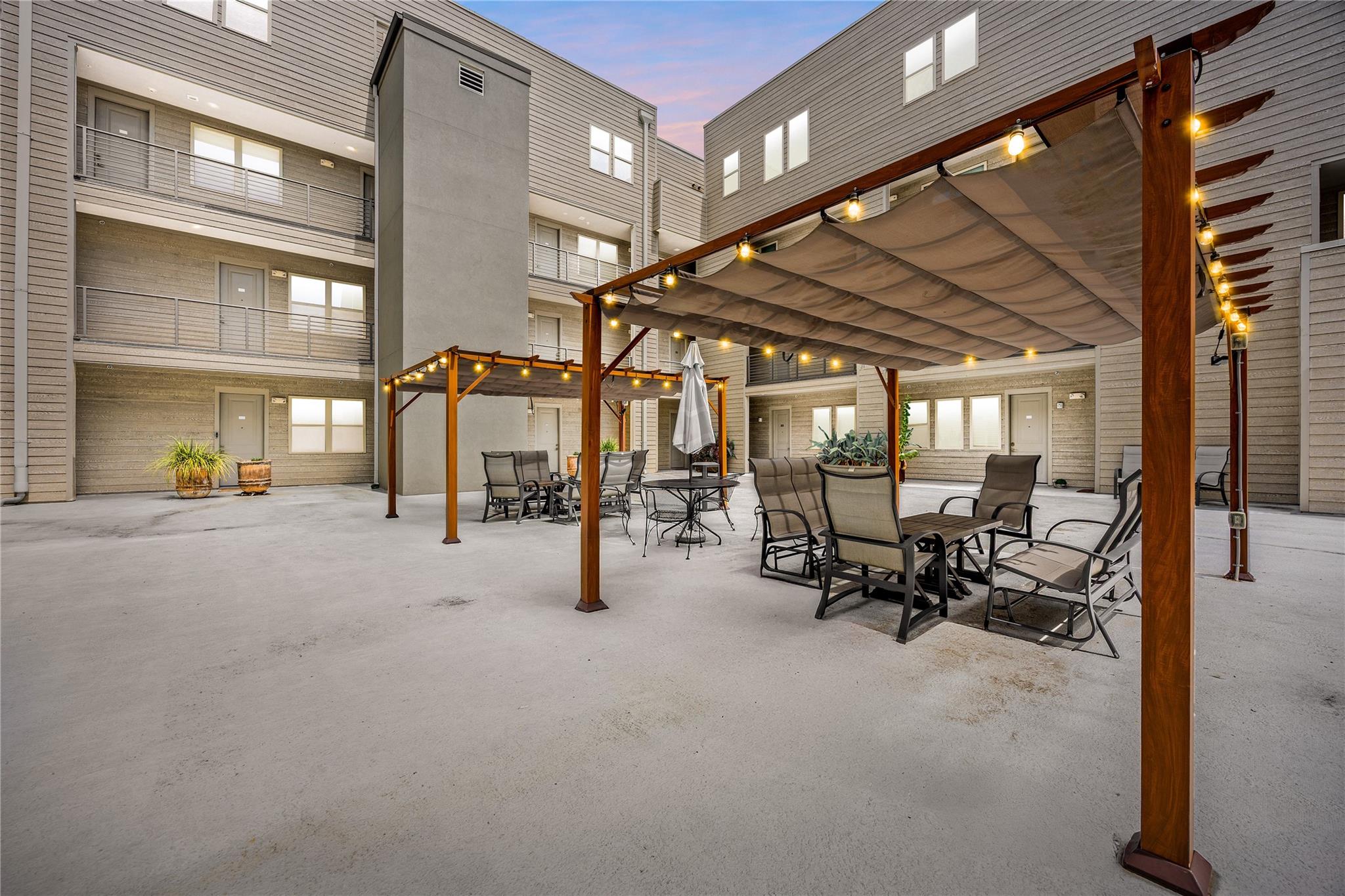 4819 Caroline Street # 103