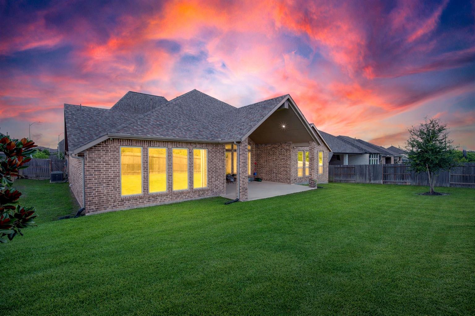 5439 Farm Hill Way