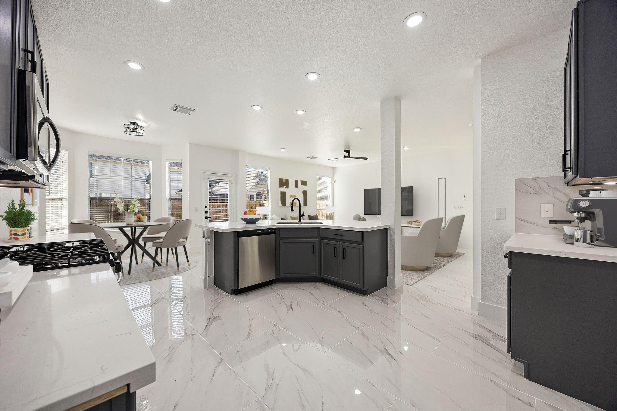 2814 Edgewick Elm Street