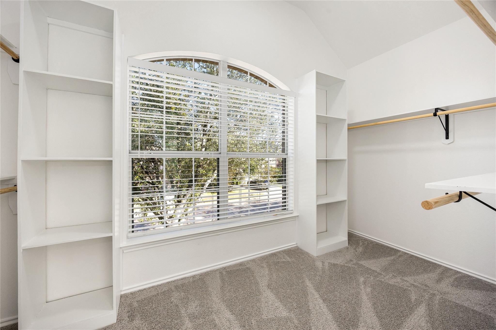 2814 Edgewick Elm Street