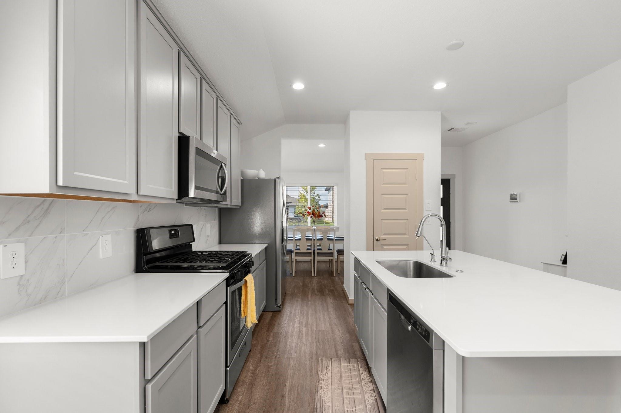 6919 Fleetwood Crescent Way