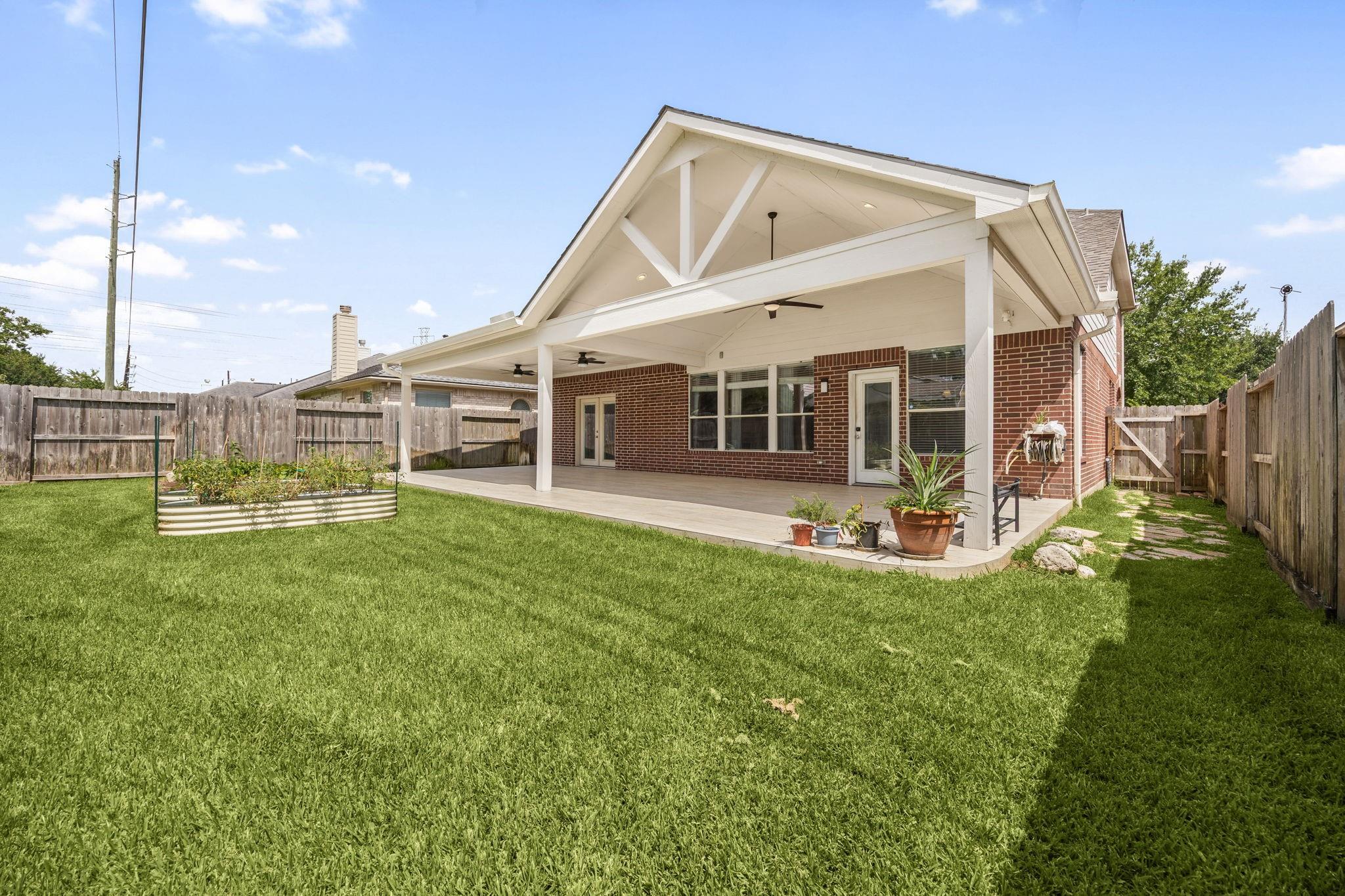 4526 Countrypines Drive