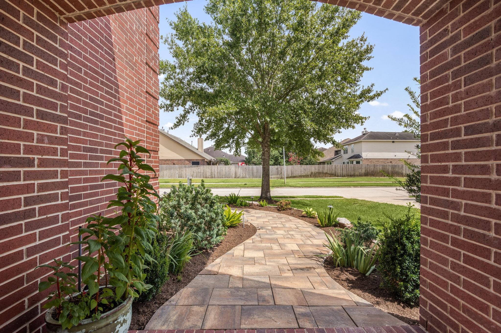 4526 Countrypines Drive