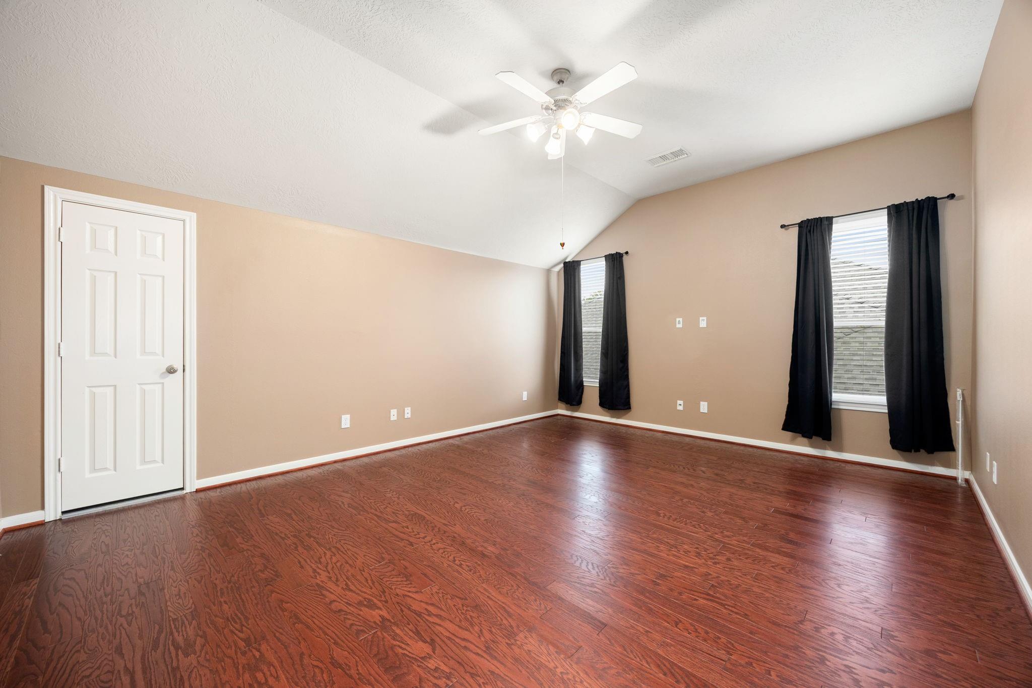 4526 Countrypines Drive