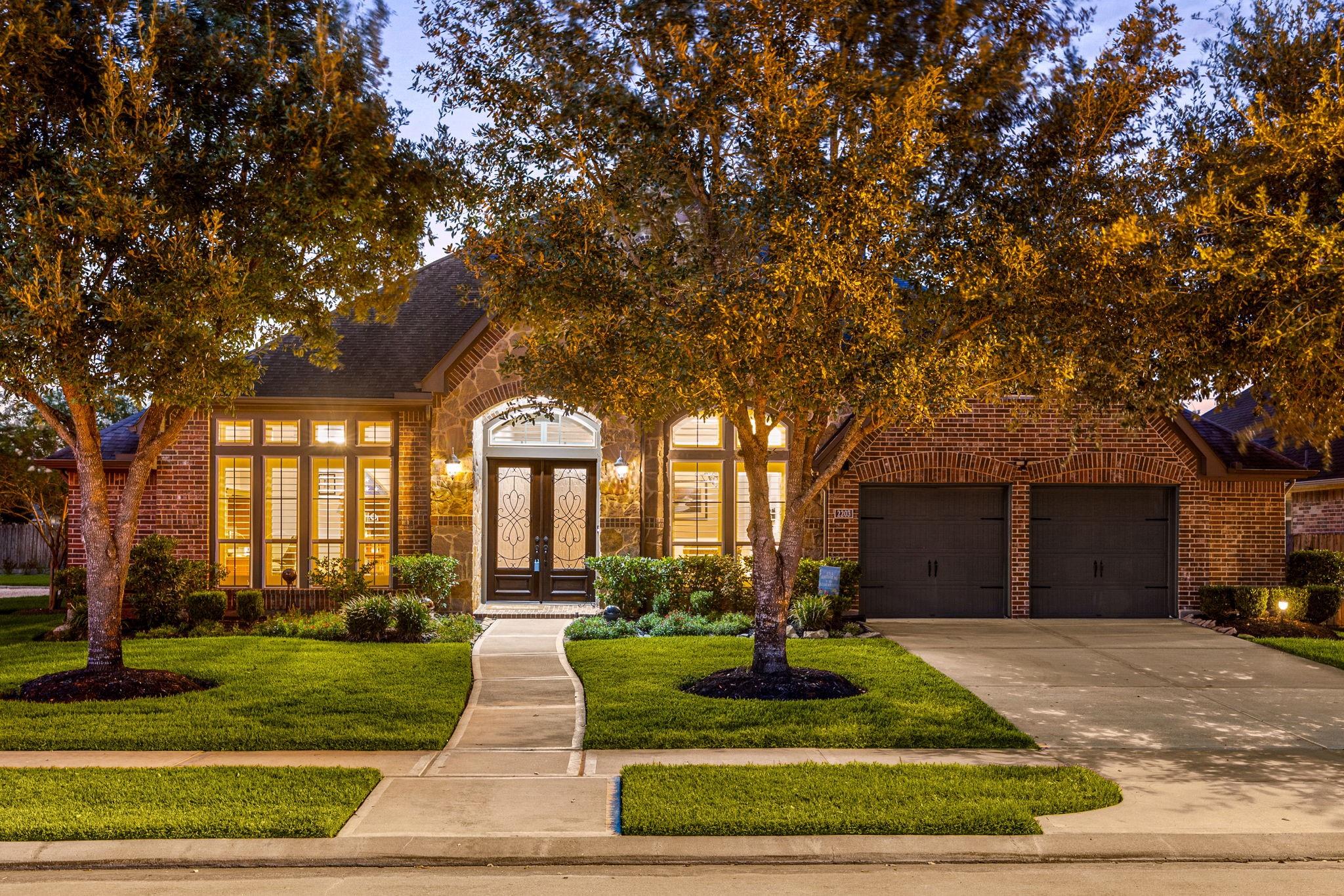 2203 Draycutt Drive
