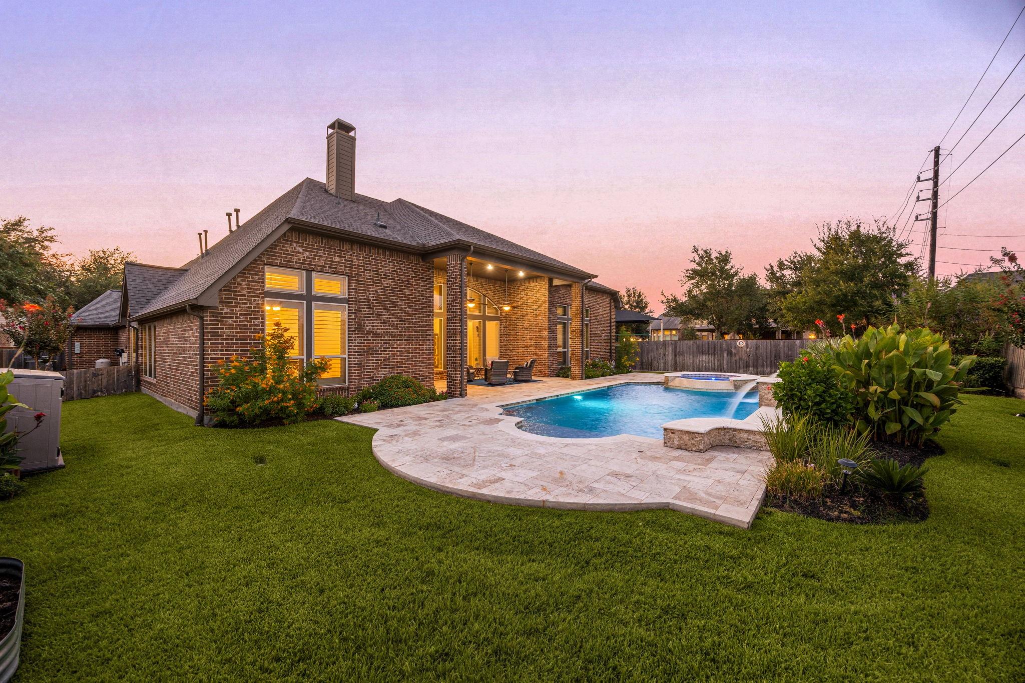 2203 Draycutt Drive