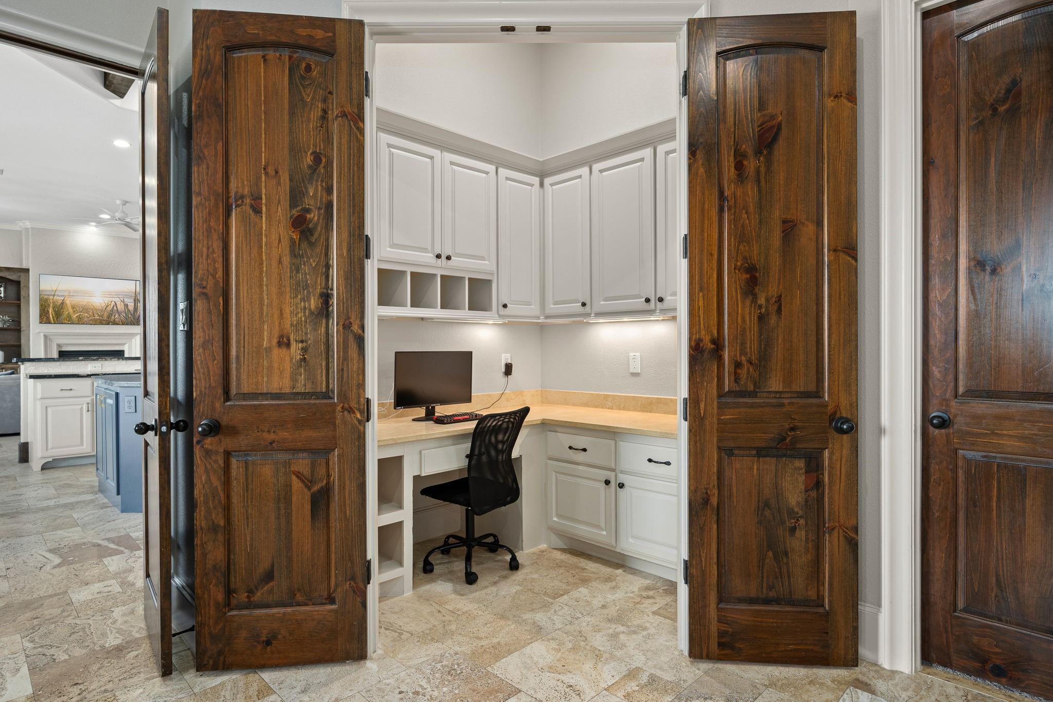 914 Cross Hollow Lane