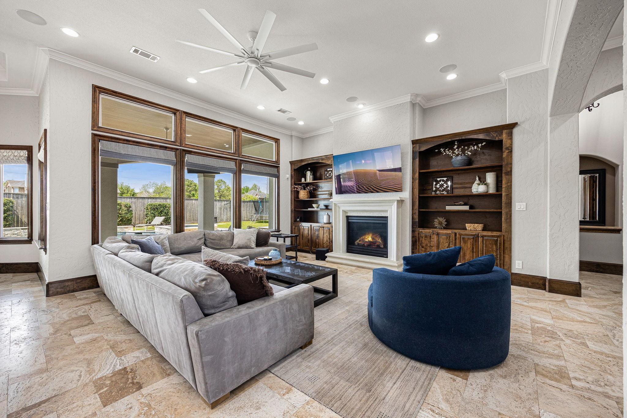 914 Cross Hollow Lane