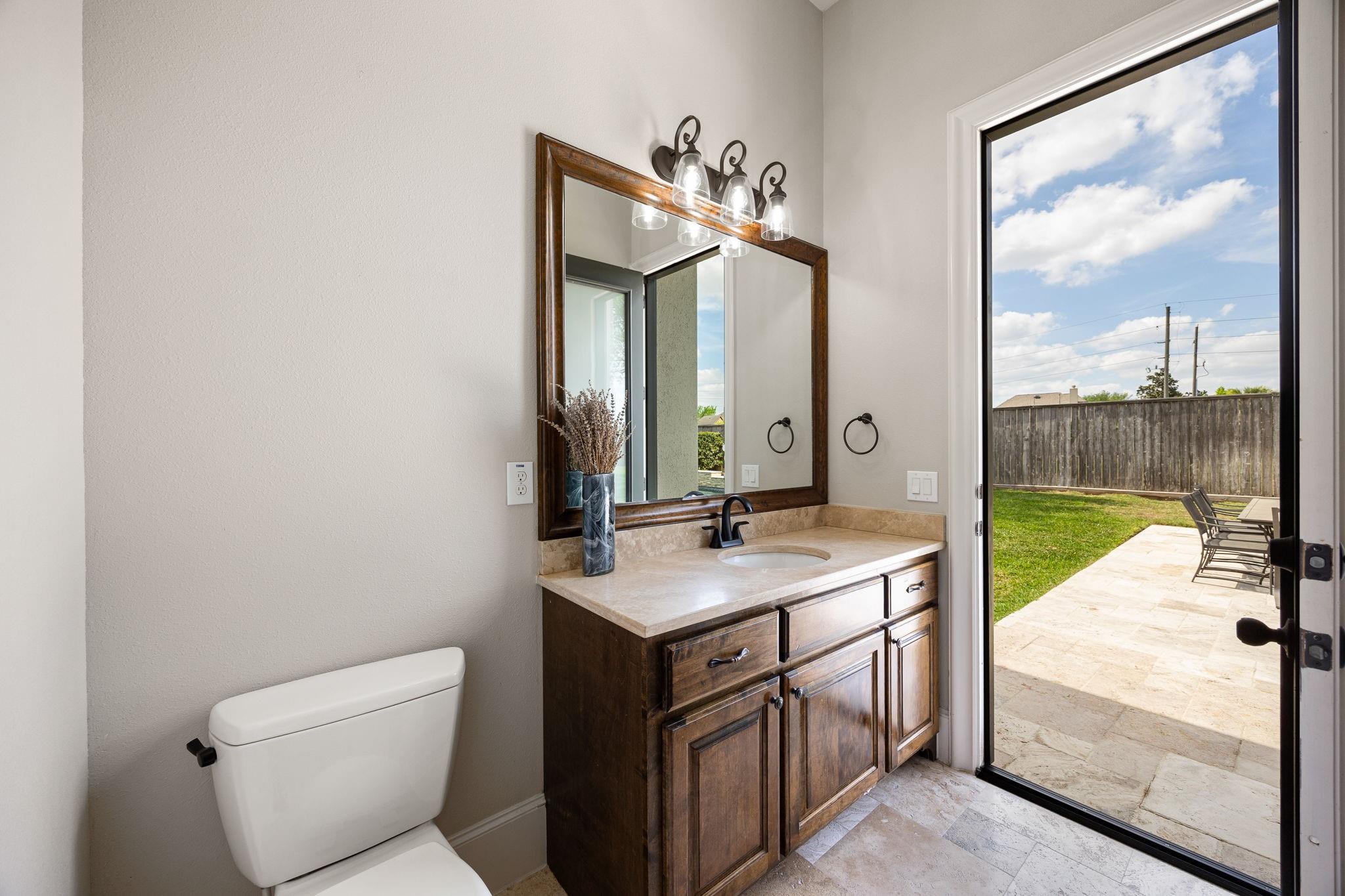 914 Cross Hollow Lane