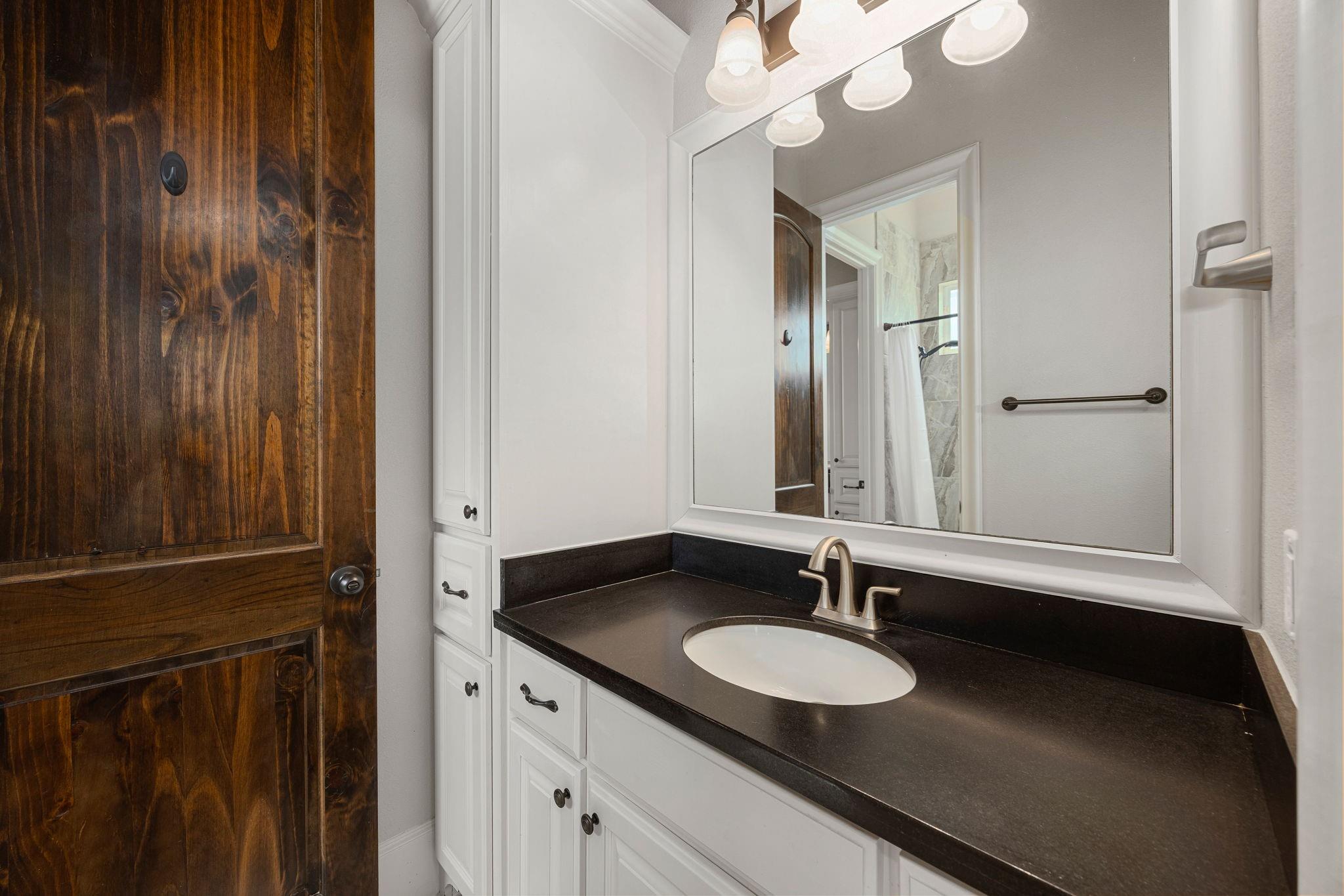 914 Cross Hollow Lane