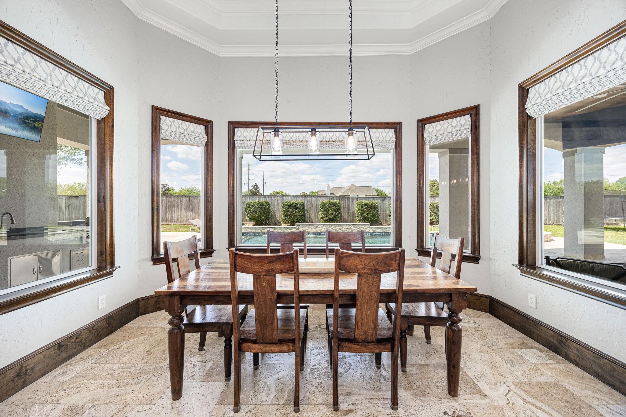 914 Cross Hollow Lane